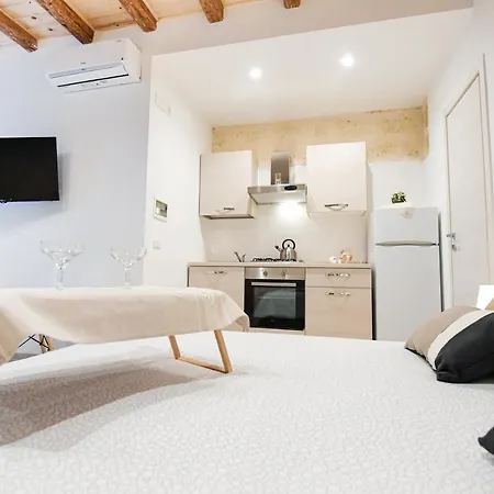 Bari City Center- Timesrl Apartments Апартаменты
