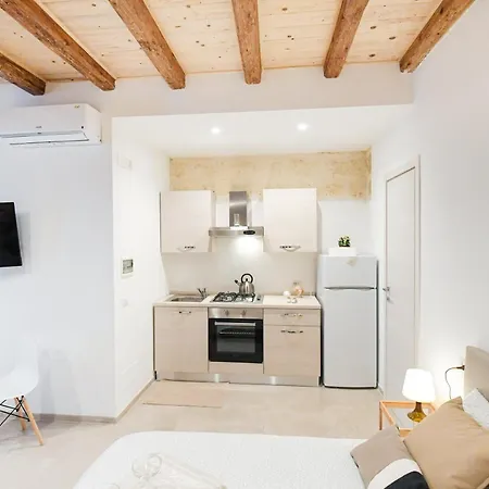 Апартаменты Bari City Center- Timesrl Apartments *