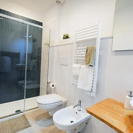 Bari City Center- Timesrl Apartments * Бари